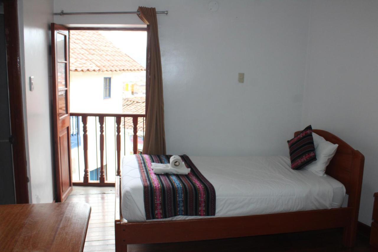 Hostal Turistico Illapa Cusco 119 Exterior foto